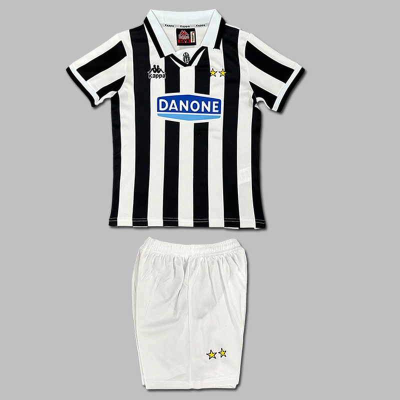 1994-1995 Juventus home jersey Kids