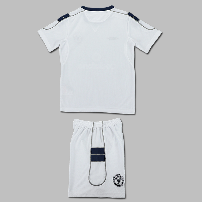 2000-2001 Manchester United Away Kids