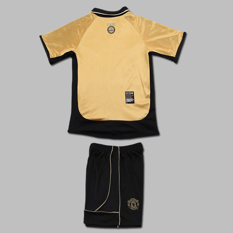 2001 - 2002 Manchester United 100th Kids