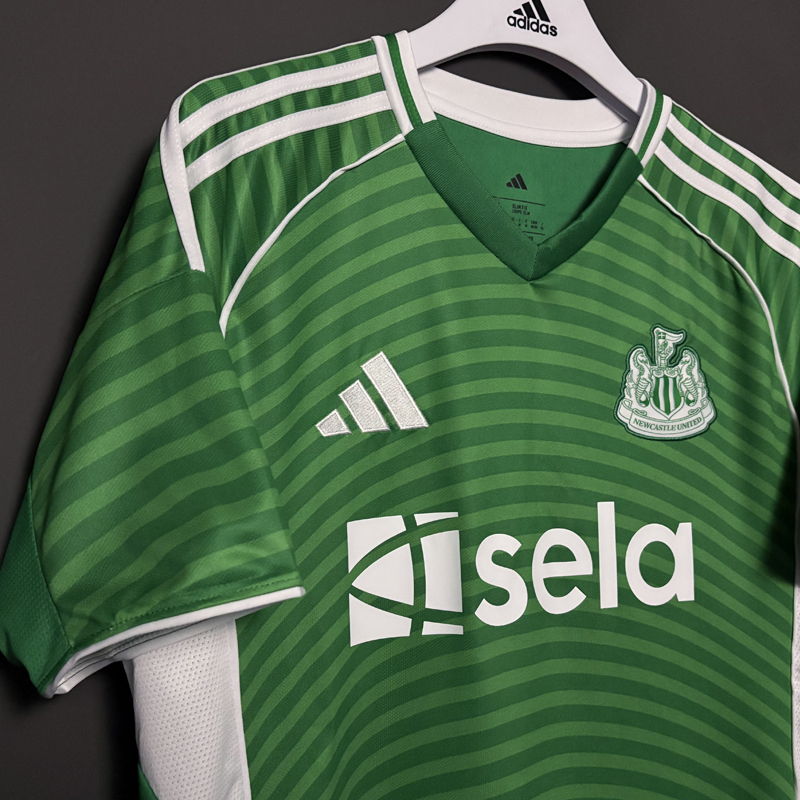 2025-2026 Newcastle Goalkeeper