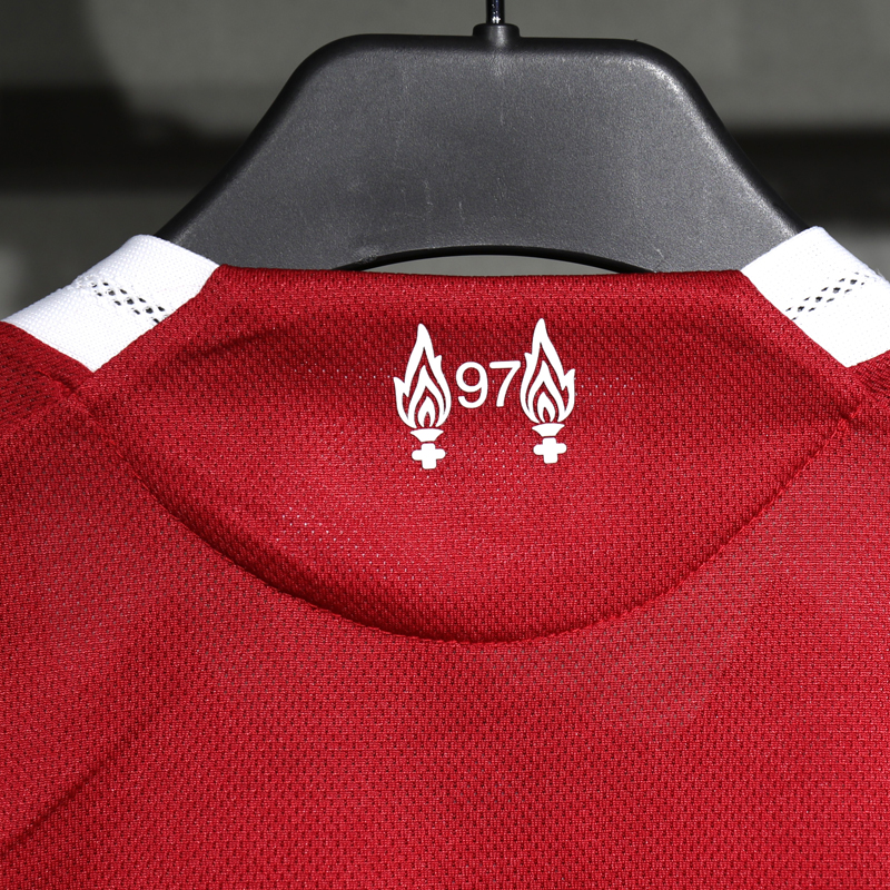 2025-2026 Liverpool Home Player version Jersey