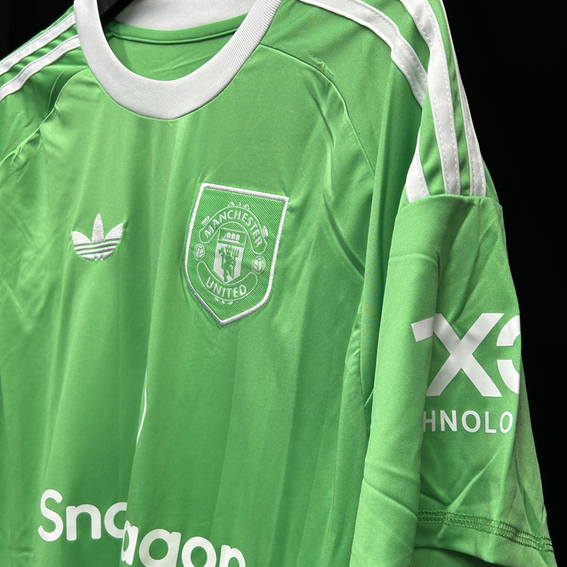 2025-2026 Manchester United Green Goalkeeper