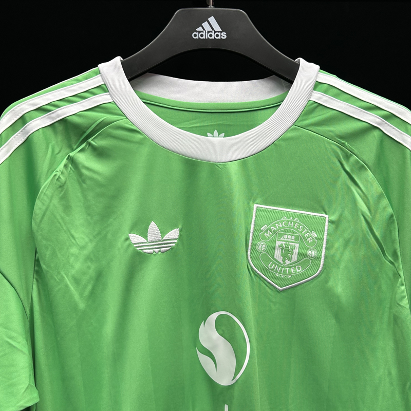 2025-2026 Manchester United Green Goalkeeper