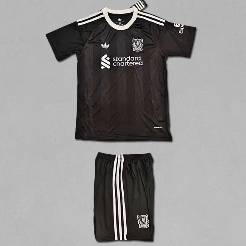 2025 - 2026 Liverpool Black Goalkeeper Kids