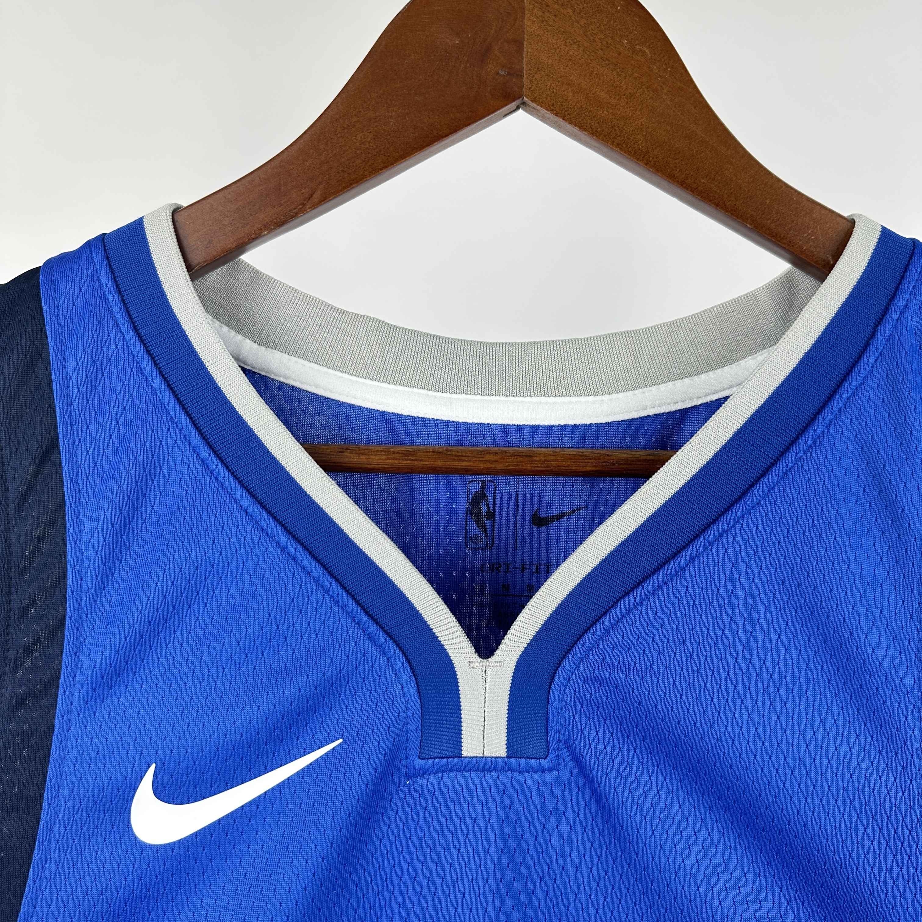 Mavericks  Blue 32   Flagg