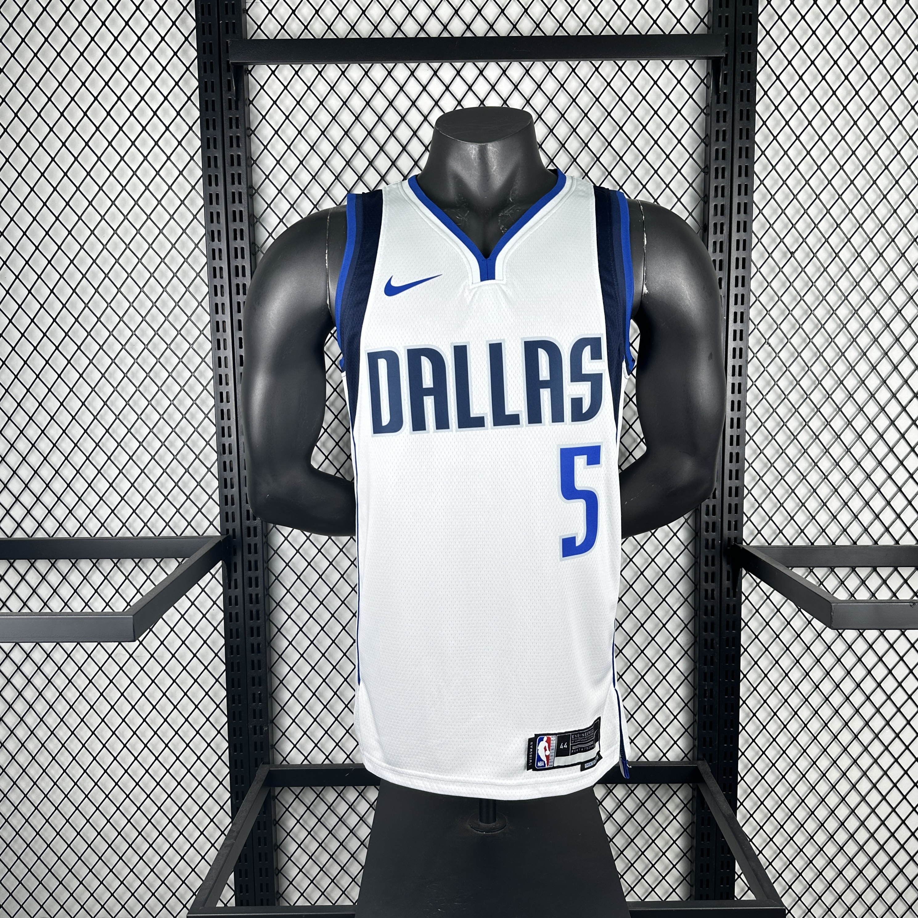 Mavericks white 5 Russell