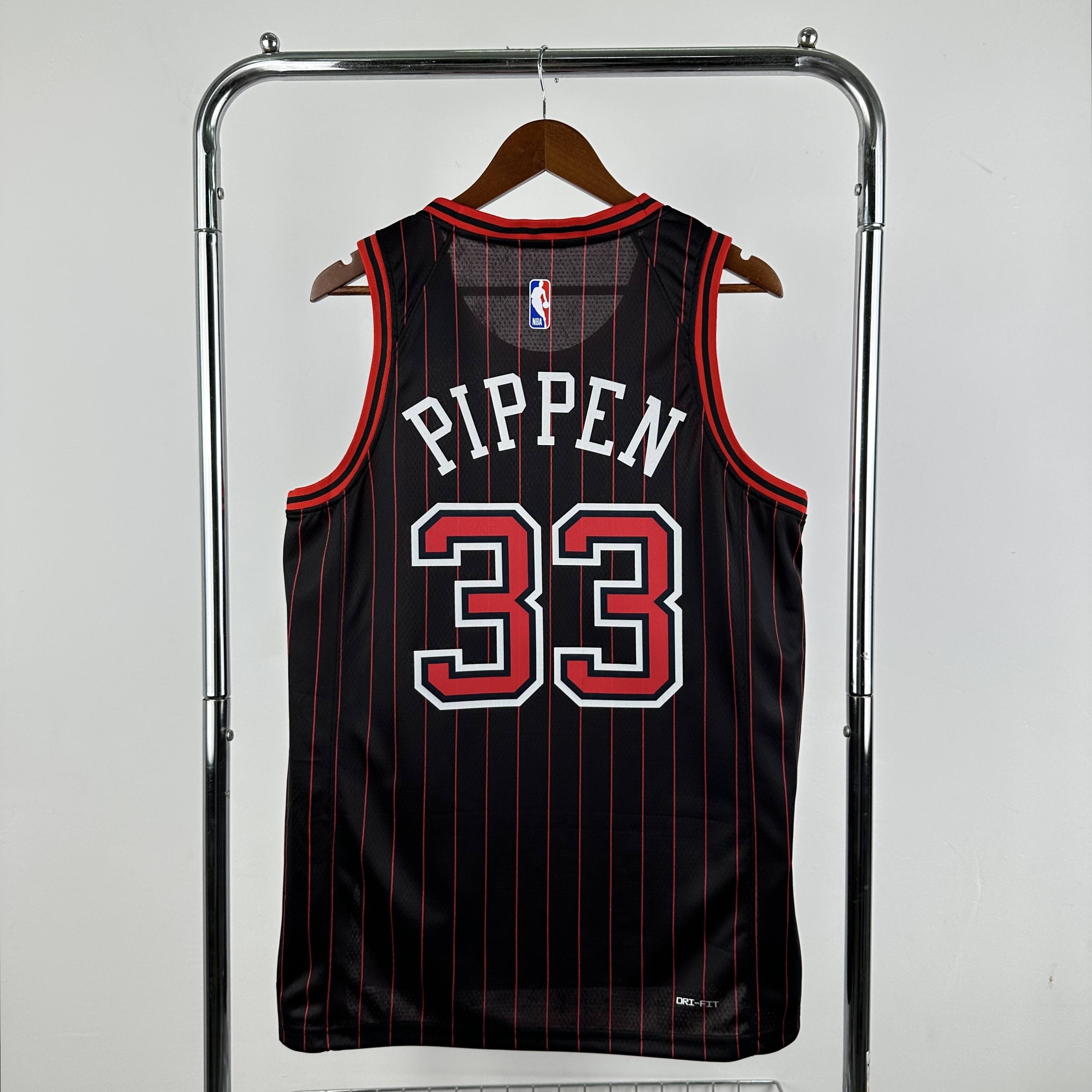 26 season Bulls Flyman edition 33 Pipon