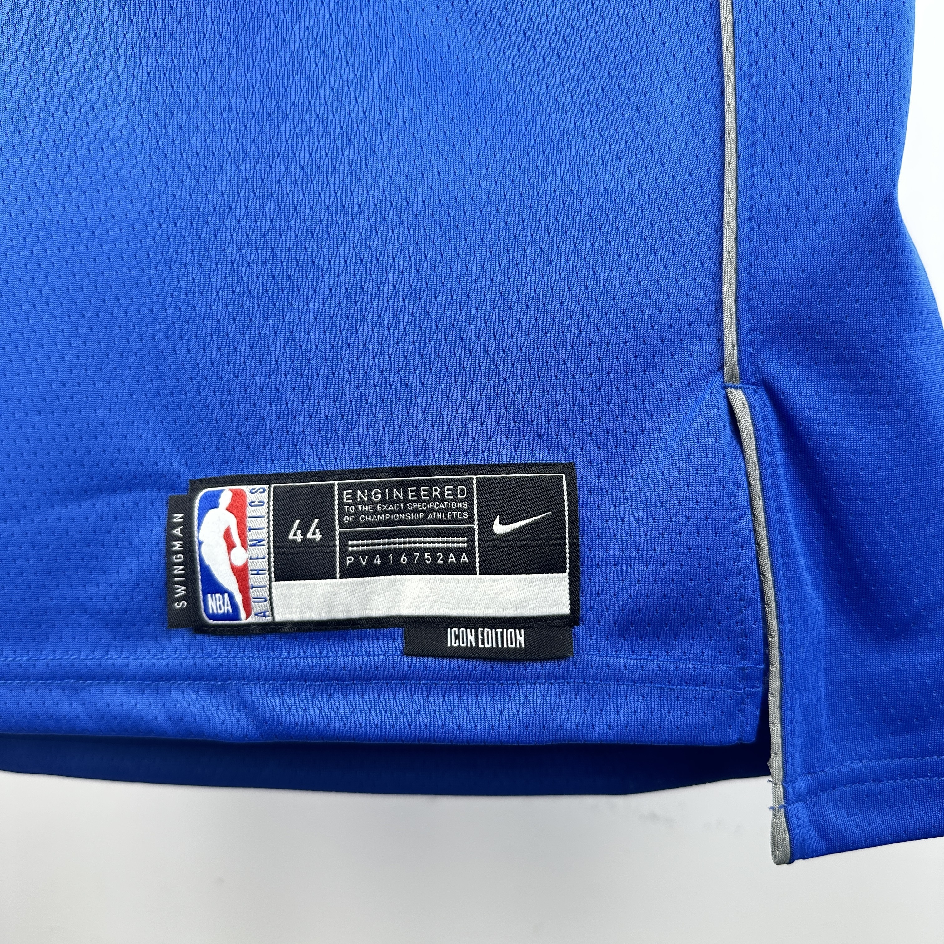 Mavericks  Blue 32   Flagg