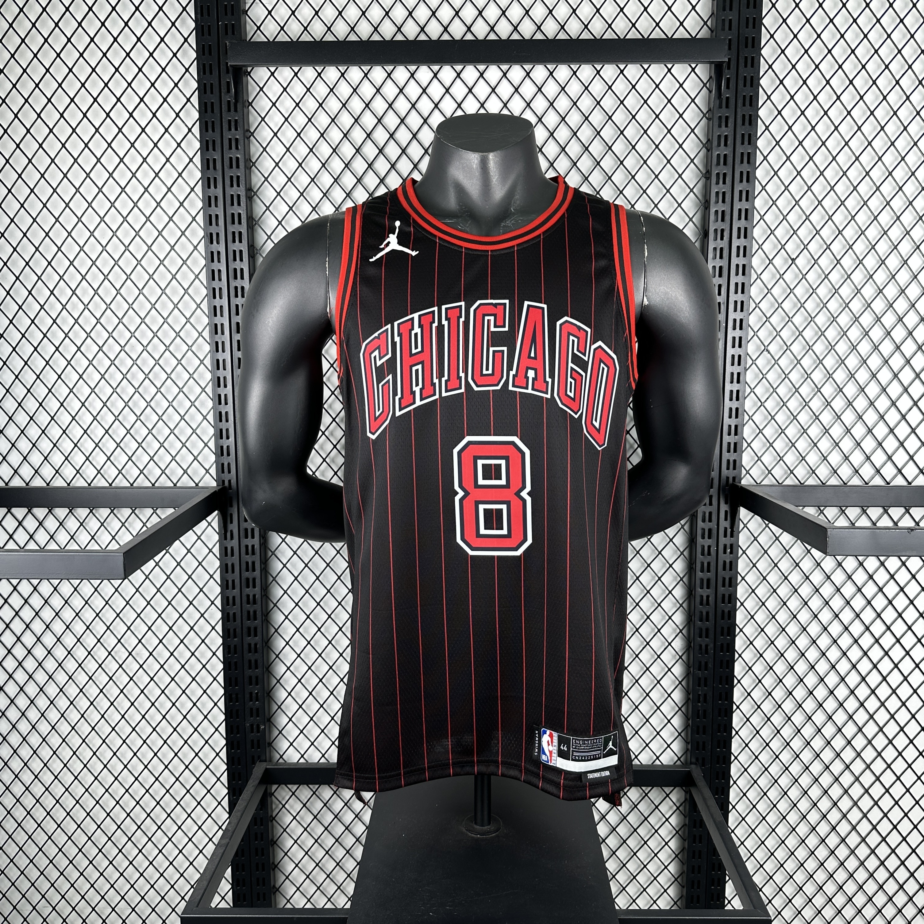 26 season Bulls Flyman edition 8 Lavine