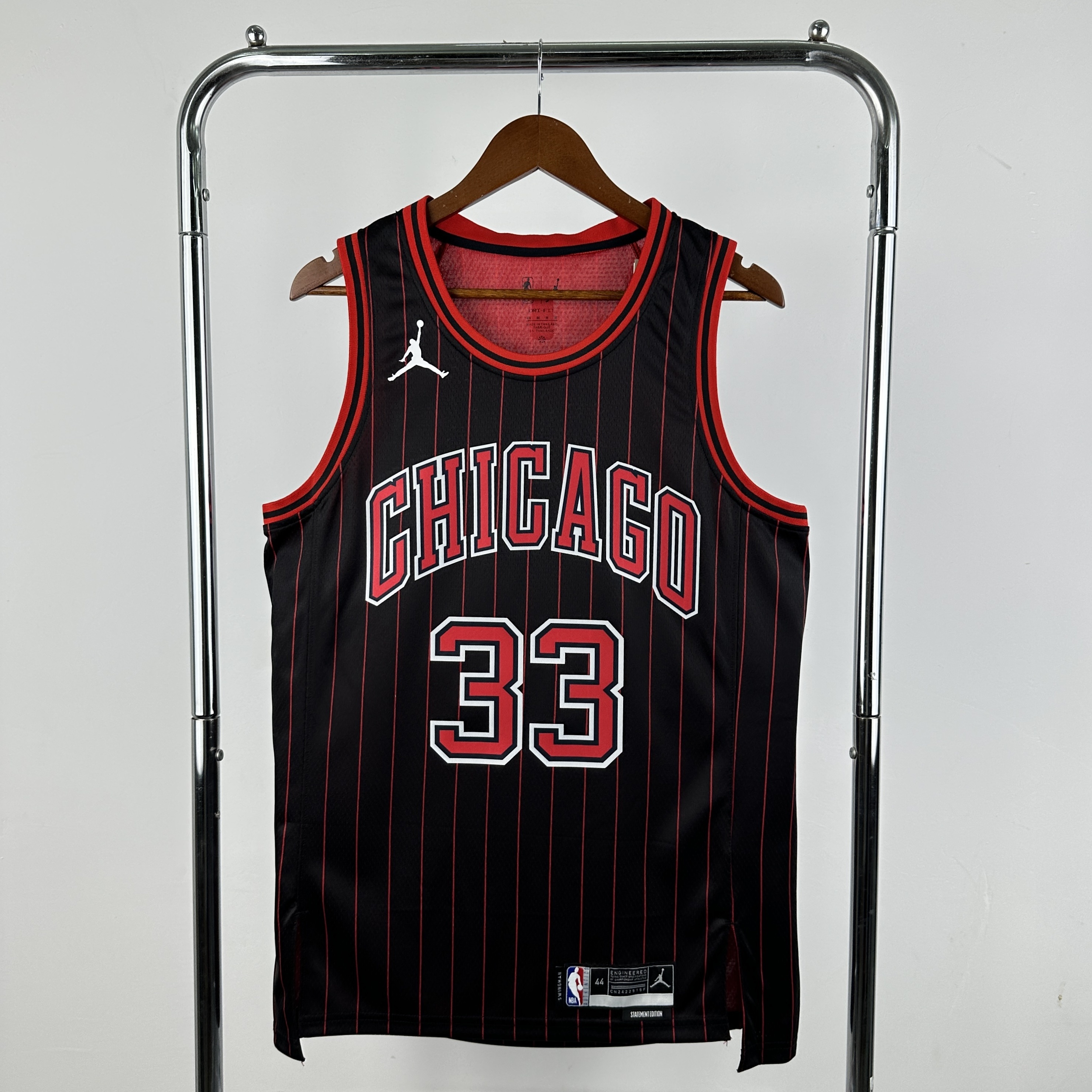 26 season Bulls Flyman edition 33 Pipon