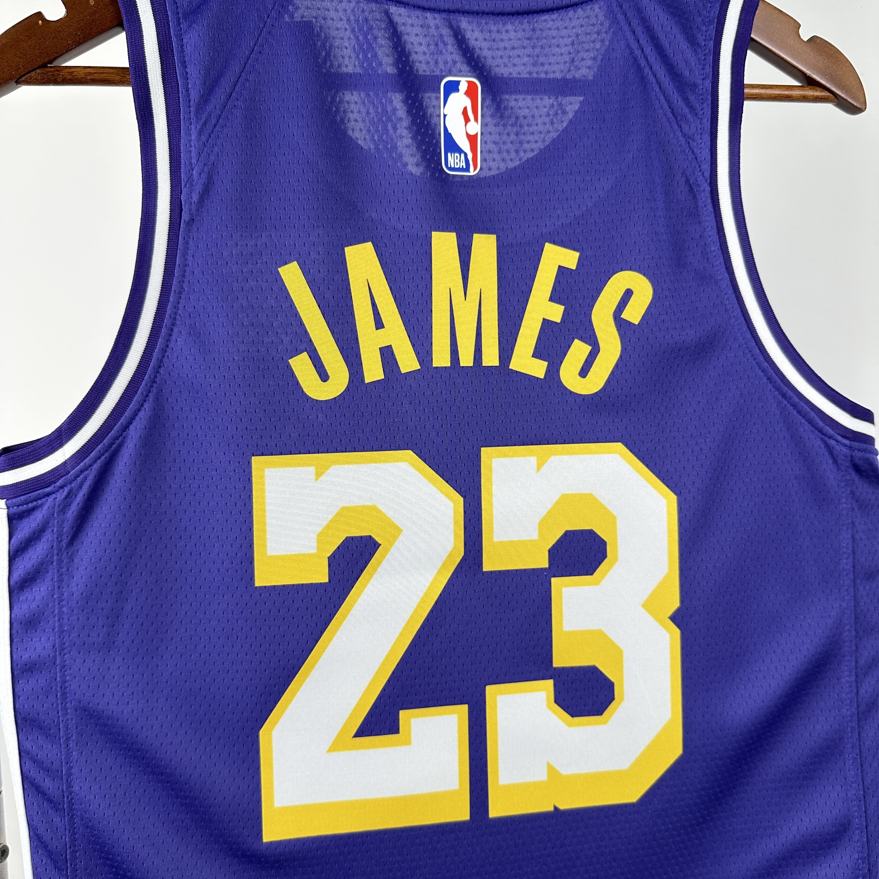 26th season Lakers' Flying Man  23 James
