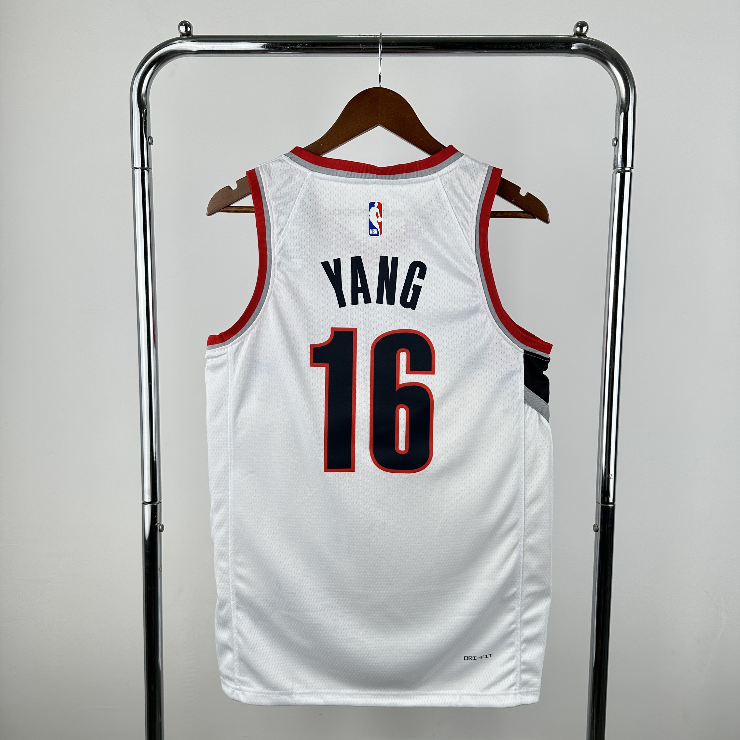 23 season Trail Blazers white 16 Yang