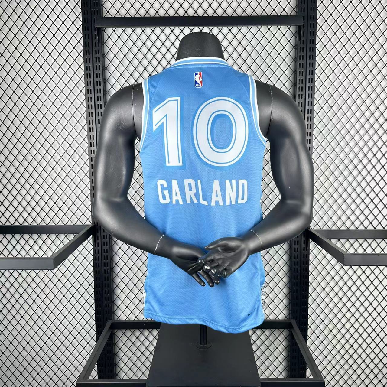 25 season Cavaliers City Edition 10 Garan