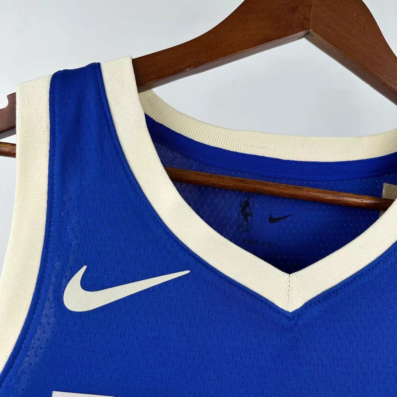 25 season - Bucks city edition 34  Antetokounmpo