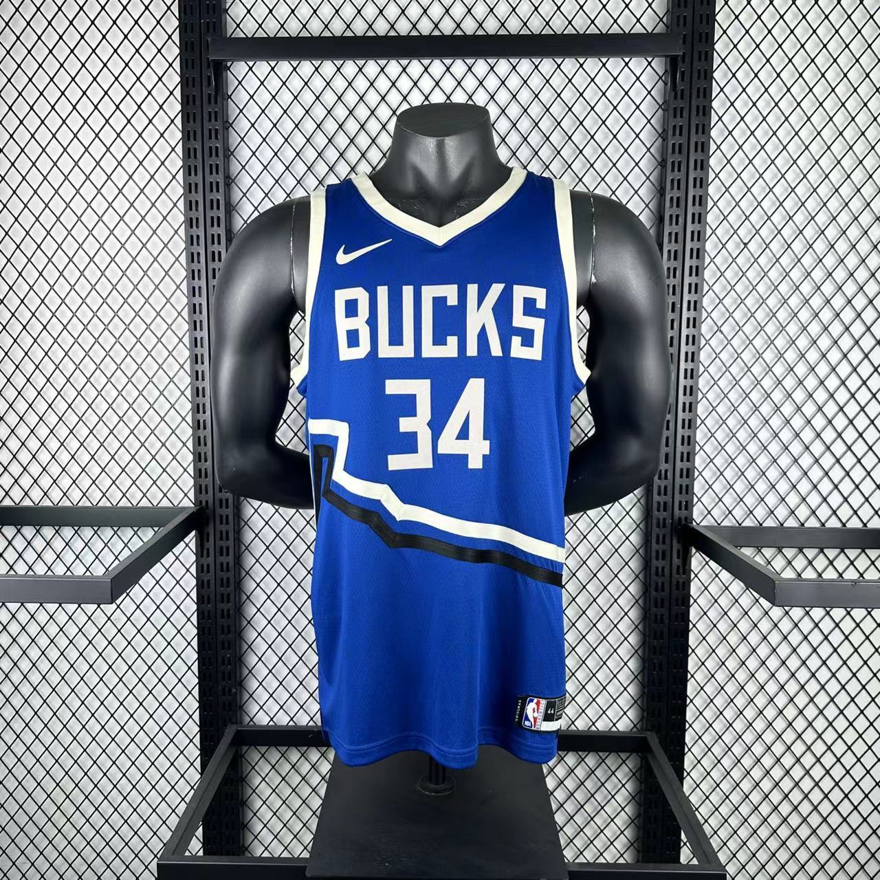 25 season - Bucks city edition 34  Antetokounmpo