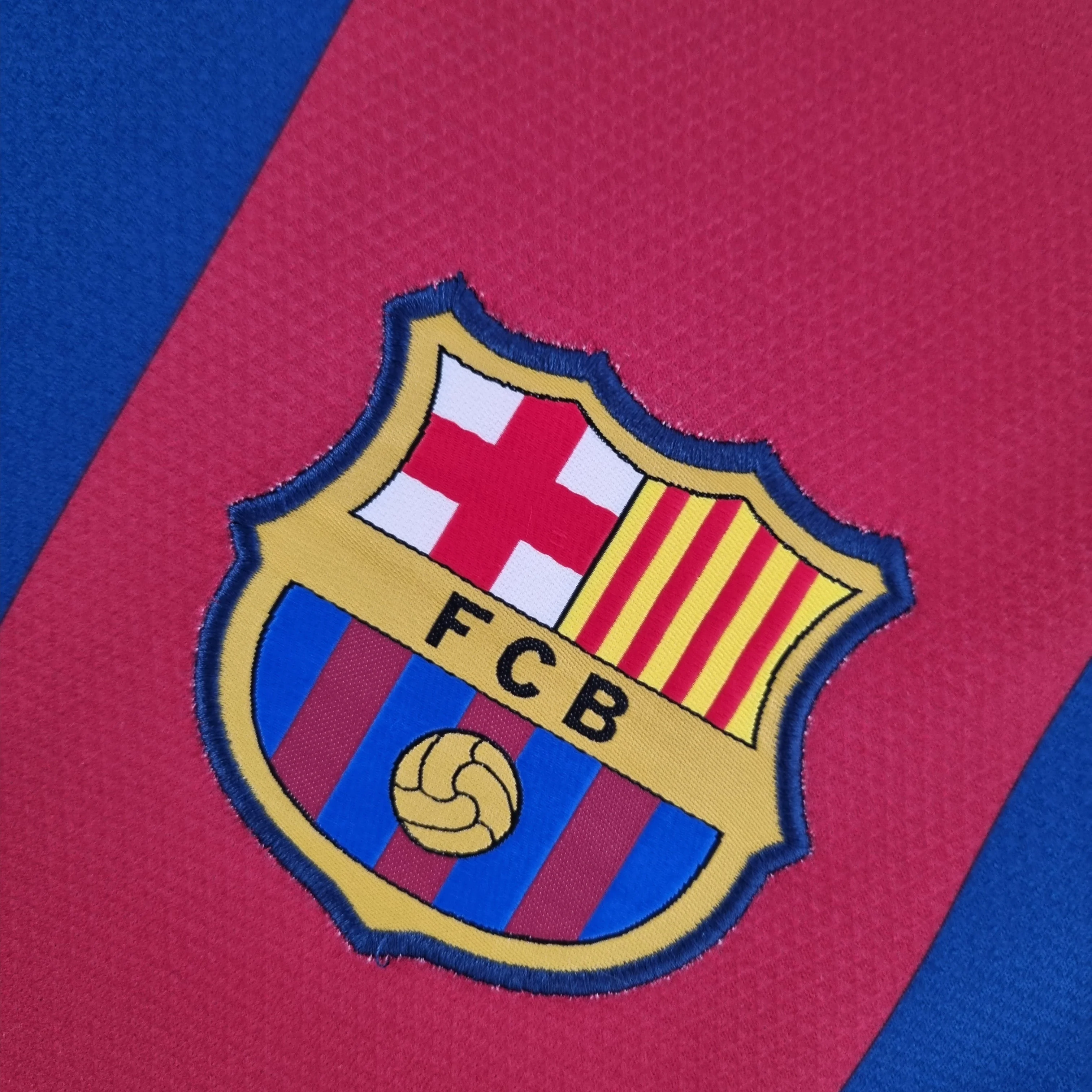 BARCELONA 2010 - 2011 HOME JERSEY LONG-SLEEVED