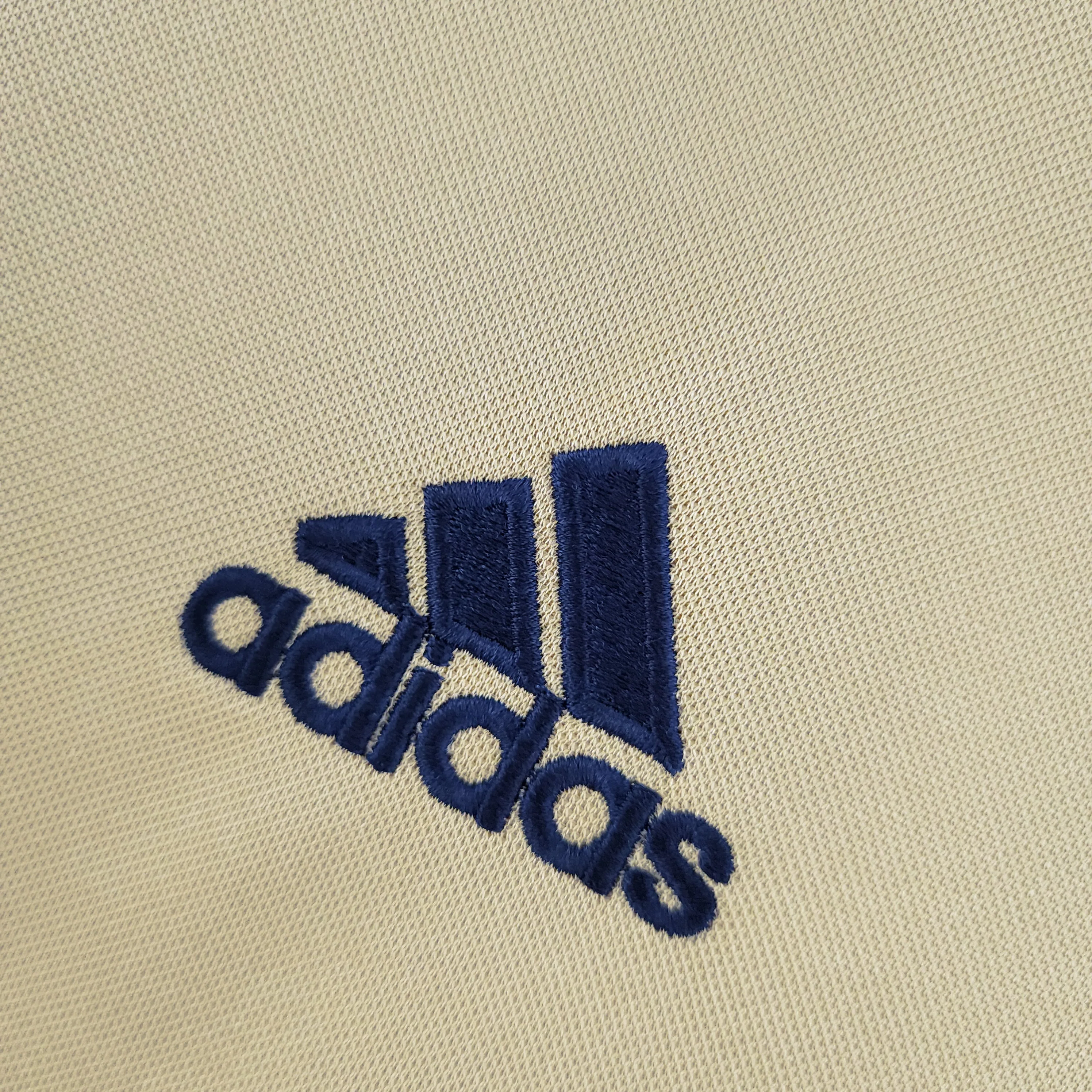 BAYERN MÜNCHEN 2004 - 2005 AWAY JERSEY