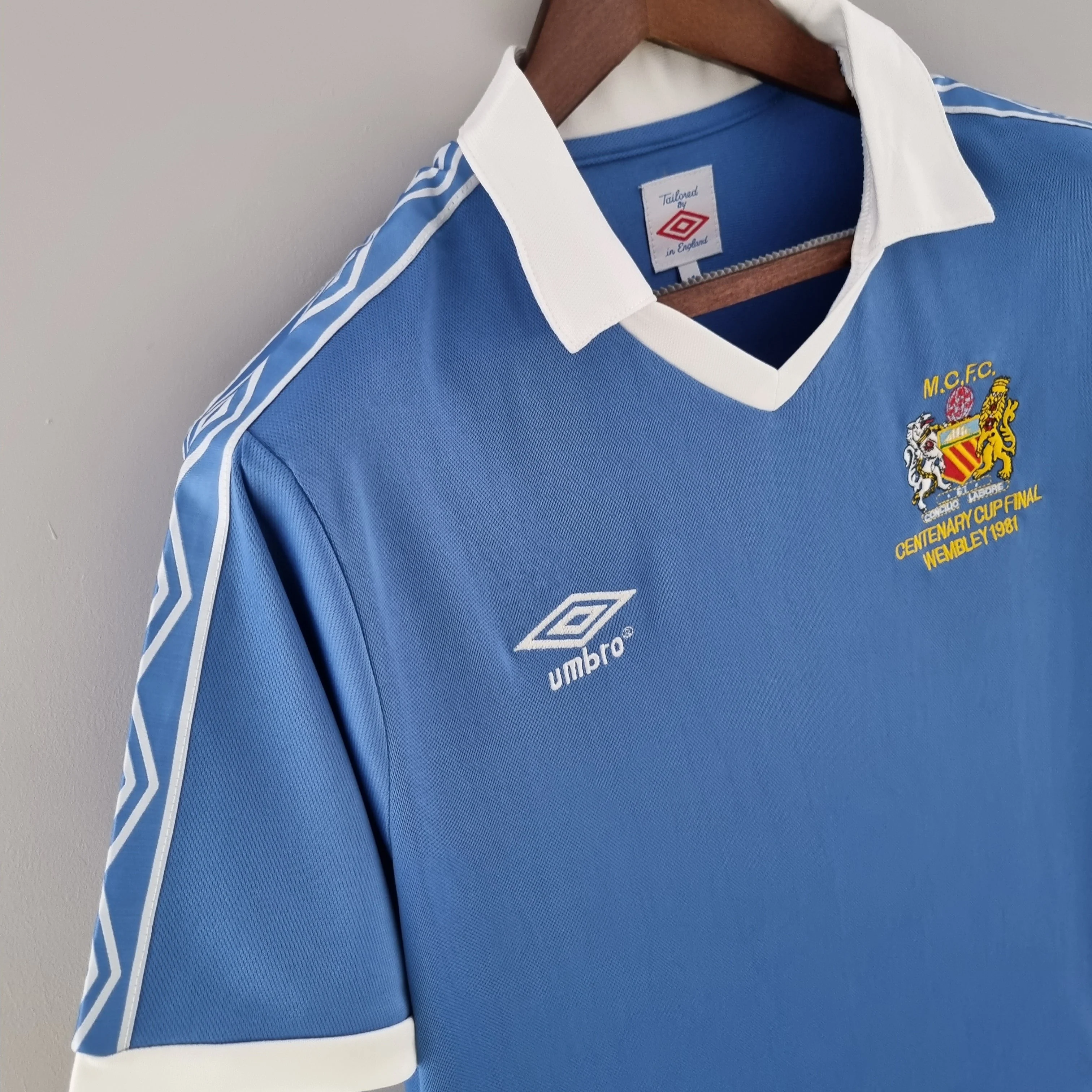 MANCHESTER CITY 1981 - 1982 HOME JERSEY