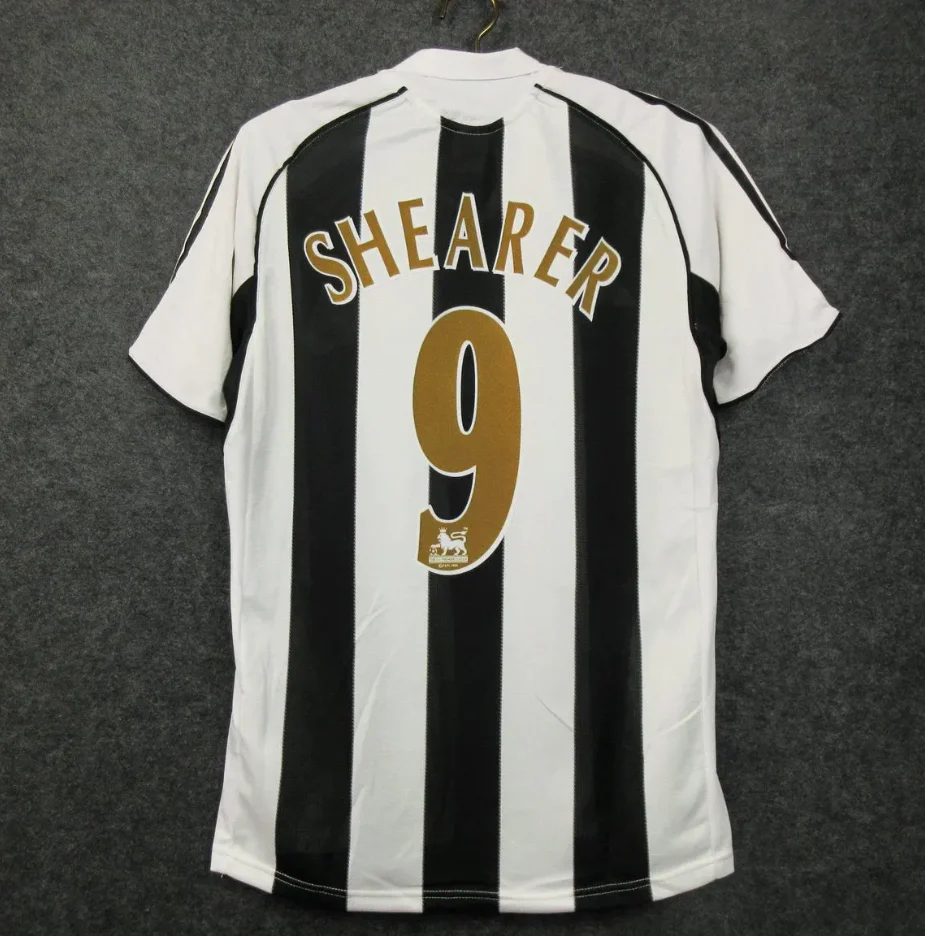 NEWCASTLE 2005 - 2006 HOME JERSEY