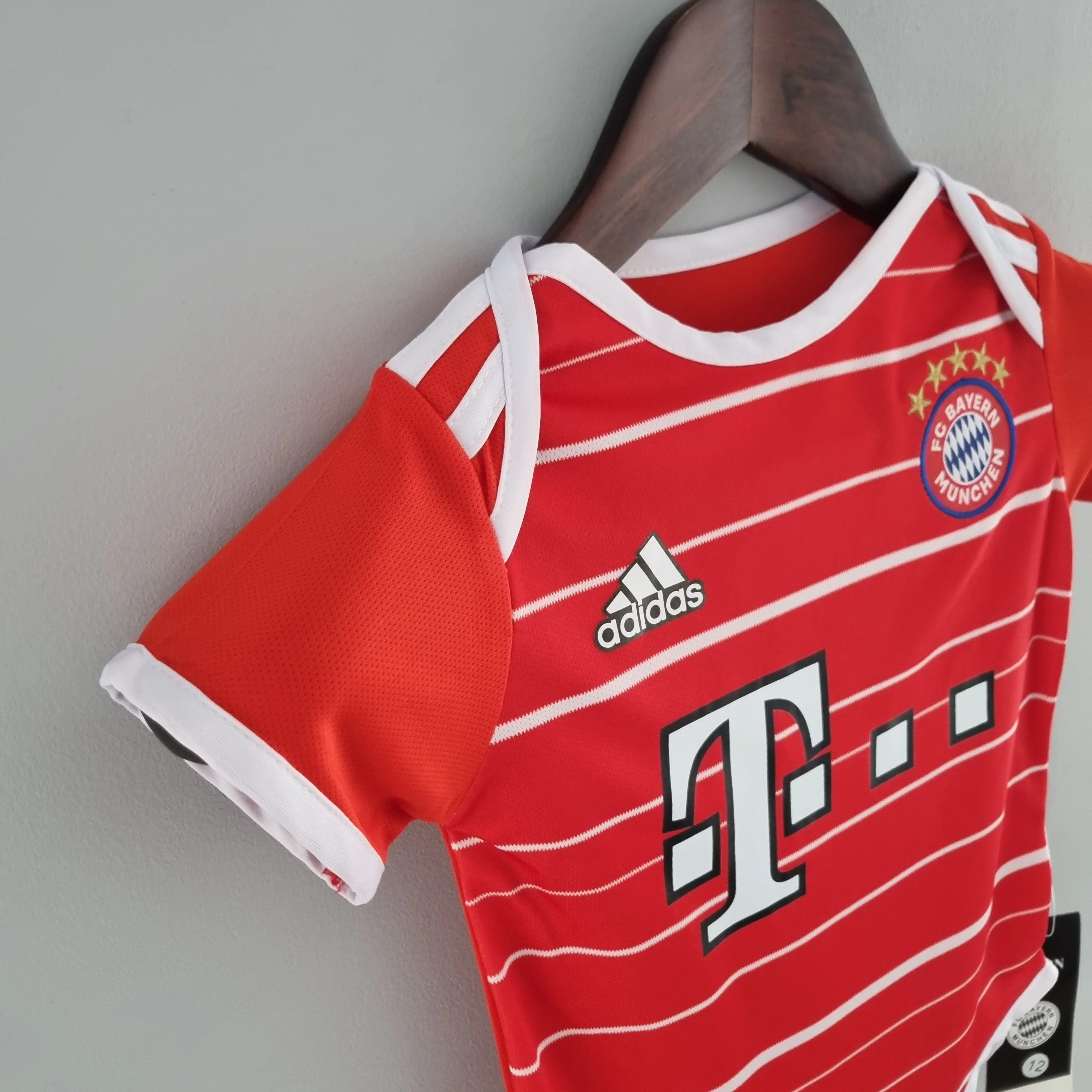 BAYERN MÜNCHEN  2022 - 2023 HOME JERSEY FOR BABY