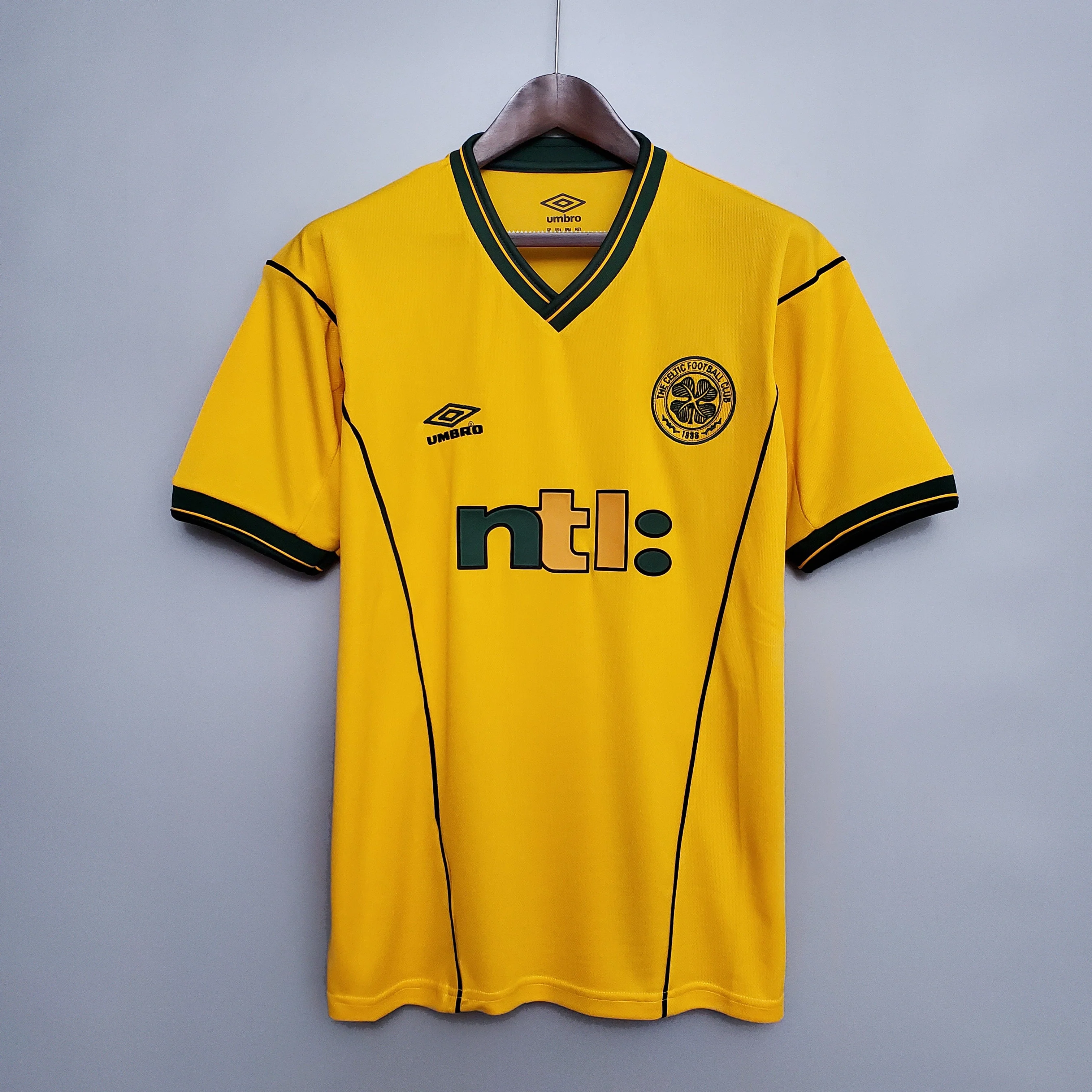 CELTIC 2001 - 2002 AWAY JERSEY