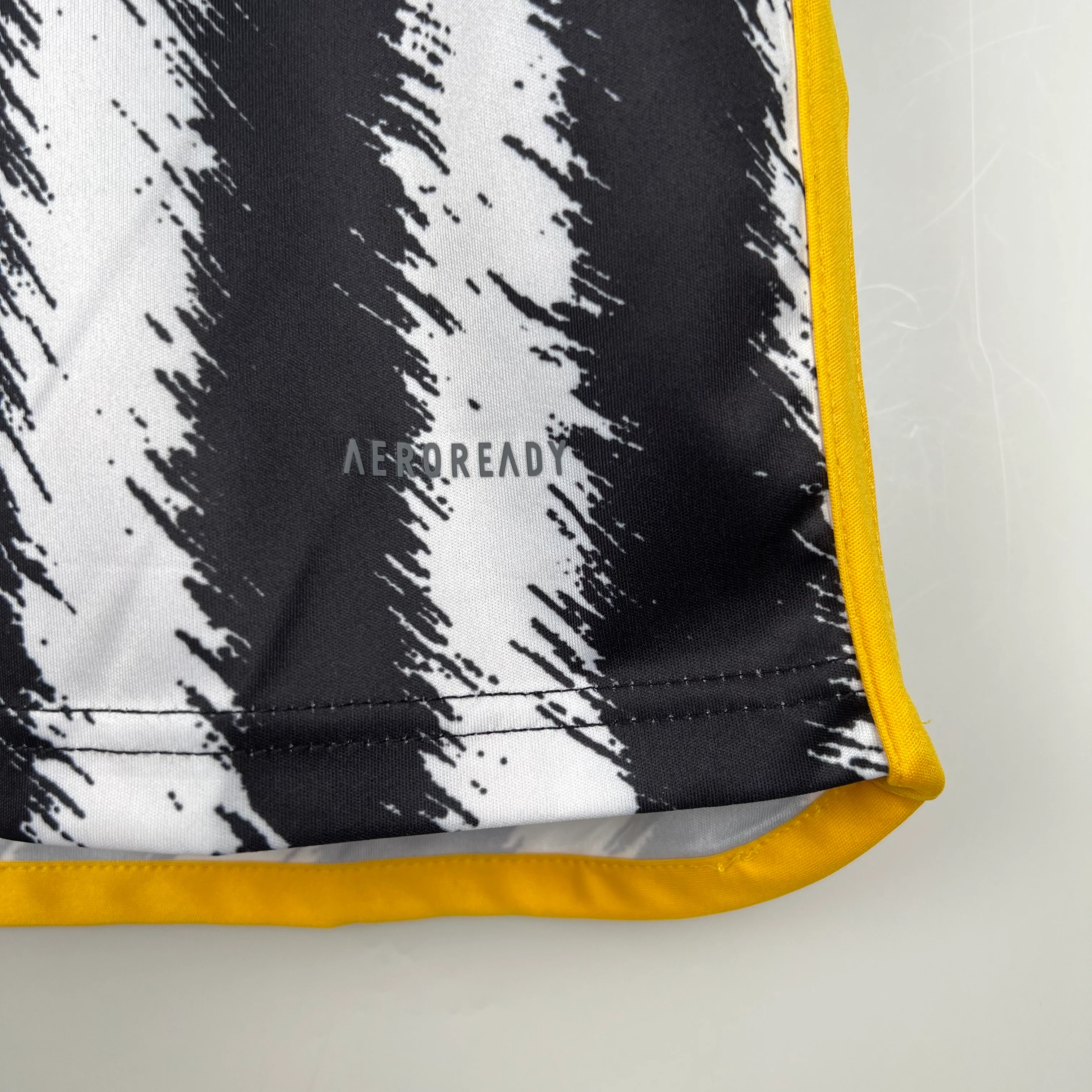 JUVENTUS 2023 - 2024 HOME JERSEY