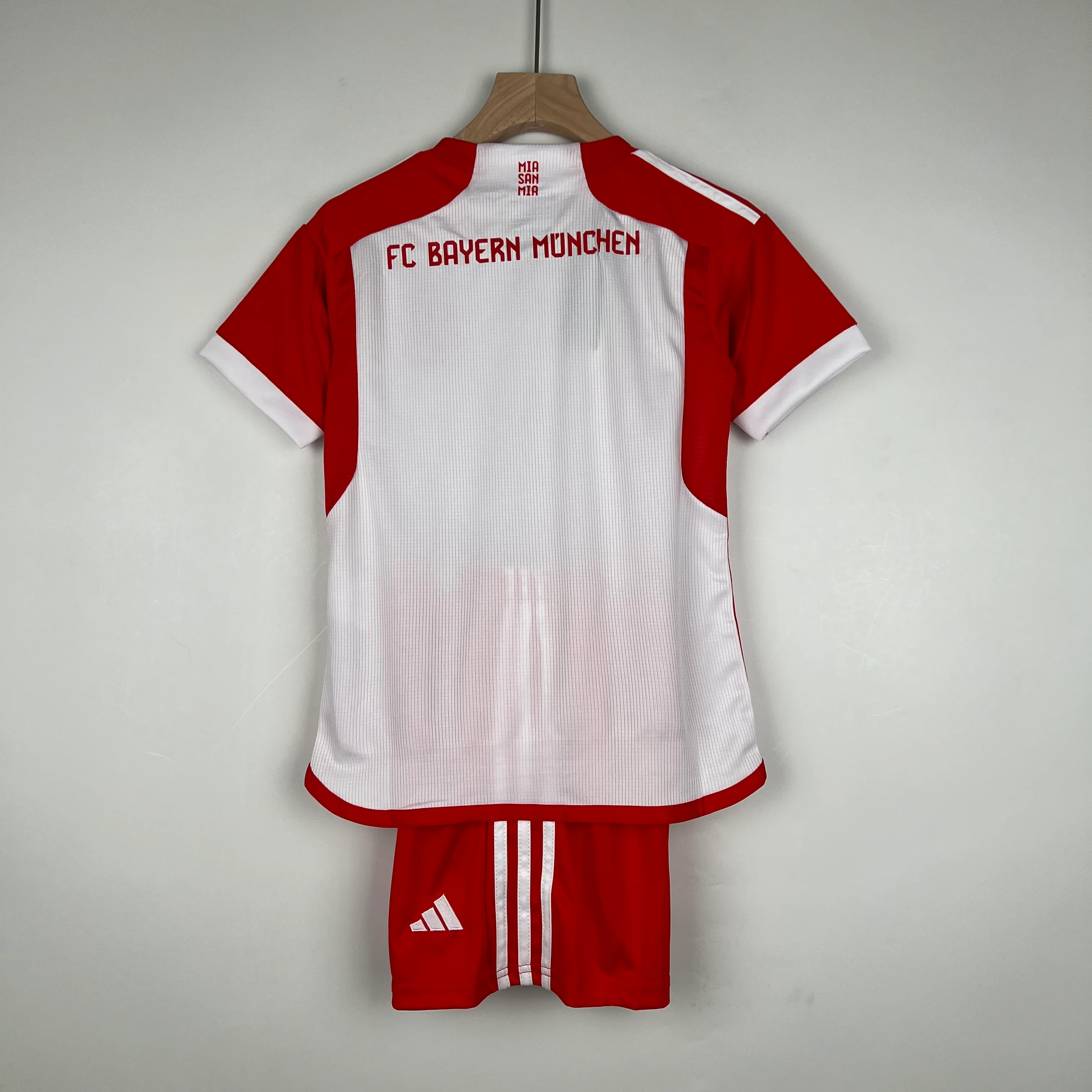 BAYERN MÜNCHEN  2023 - 2024 HOME JERSEY FOR KIDS