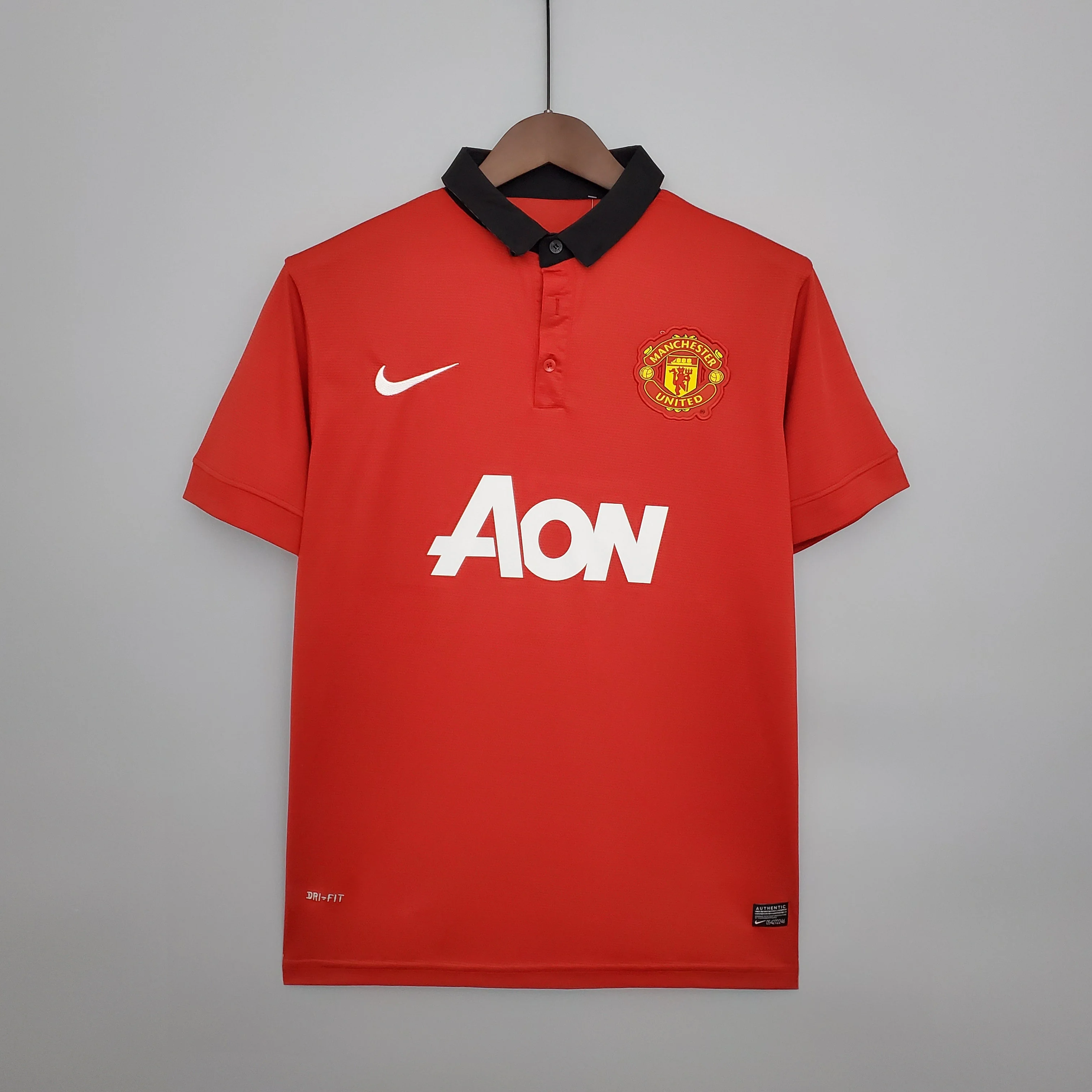 MANCHESTER UNITED 2013 - 2014 HOME JERSEY