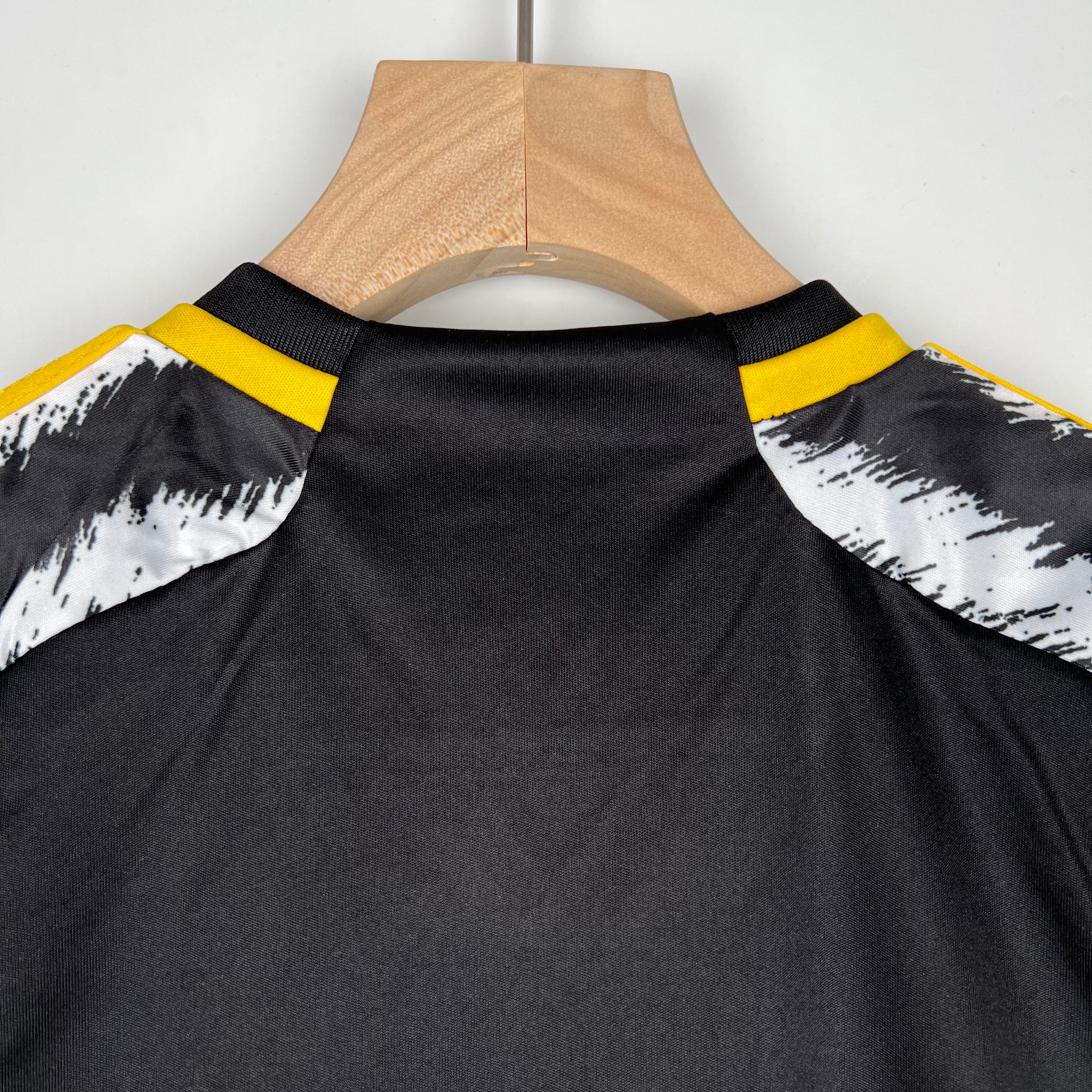 JUVENTUS 2023 - 2024 HOME JERSEY FOR KIDS