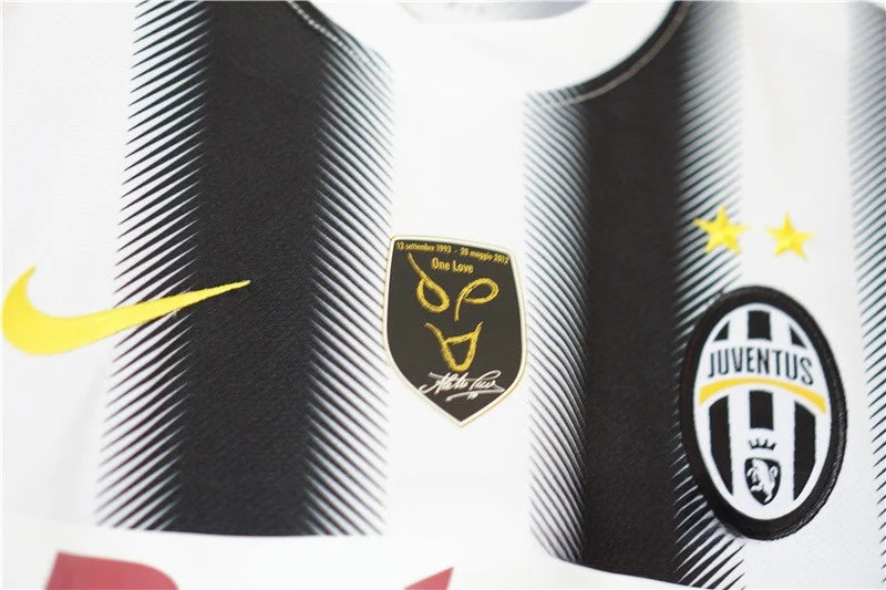JUVENTUS 2011 - 2012 HOME JERSEY
