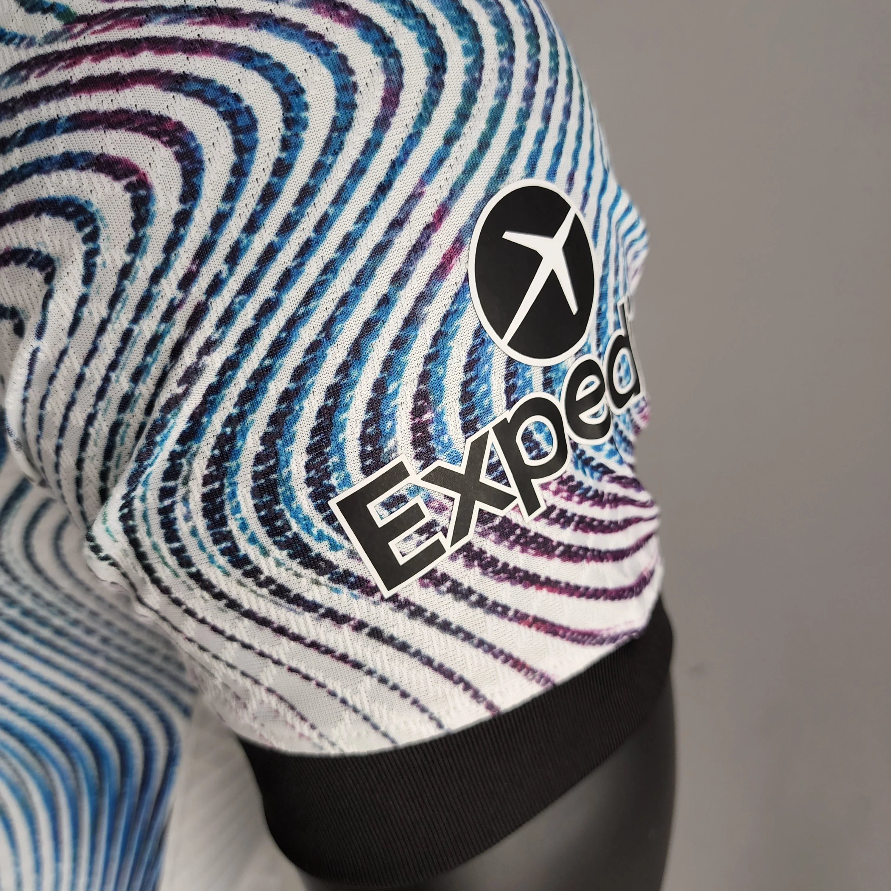 LIVERPOOL 2022 - 2023 AWAY JERSEY