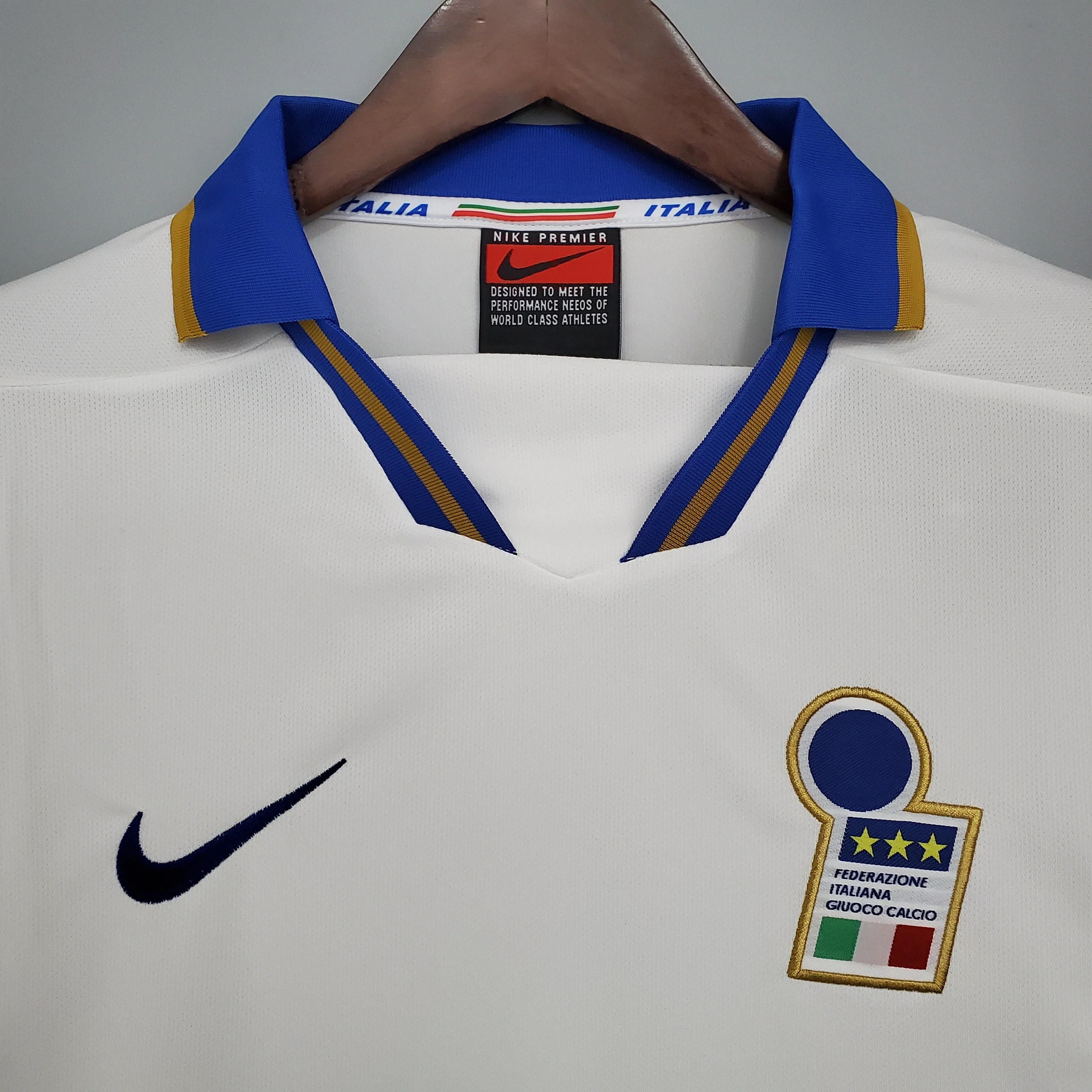 ITALY 1996 AWAY JERSEY