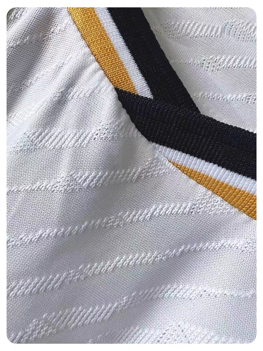 23-24 season Real Madrid home shirt No. 5 Bellingham signed the summer short-sleeved football shirt