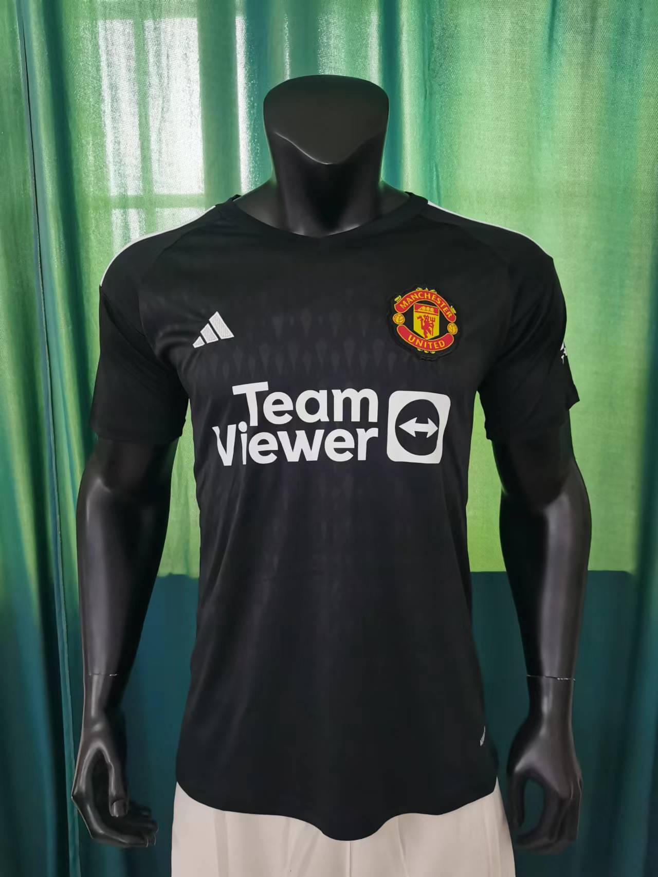 Manchester United away goalkeeping kit for the 23/24 season