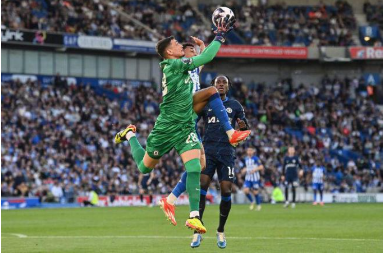 10 men Chelsea 2-1 Brighton! Premier League 4 consecutive wins up the 6th, Palmer scored, James dyed red【hongyan】