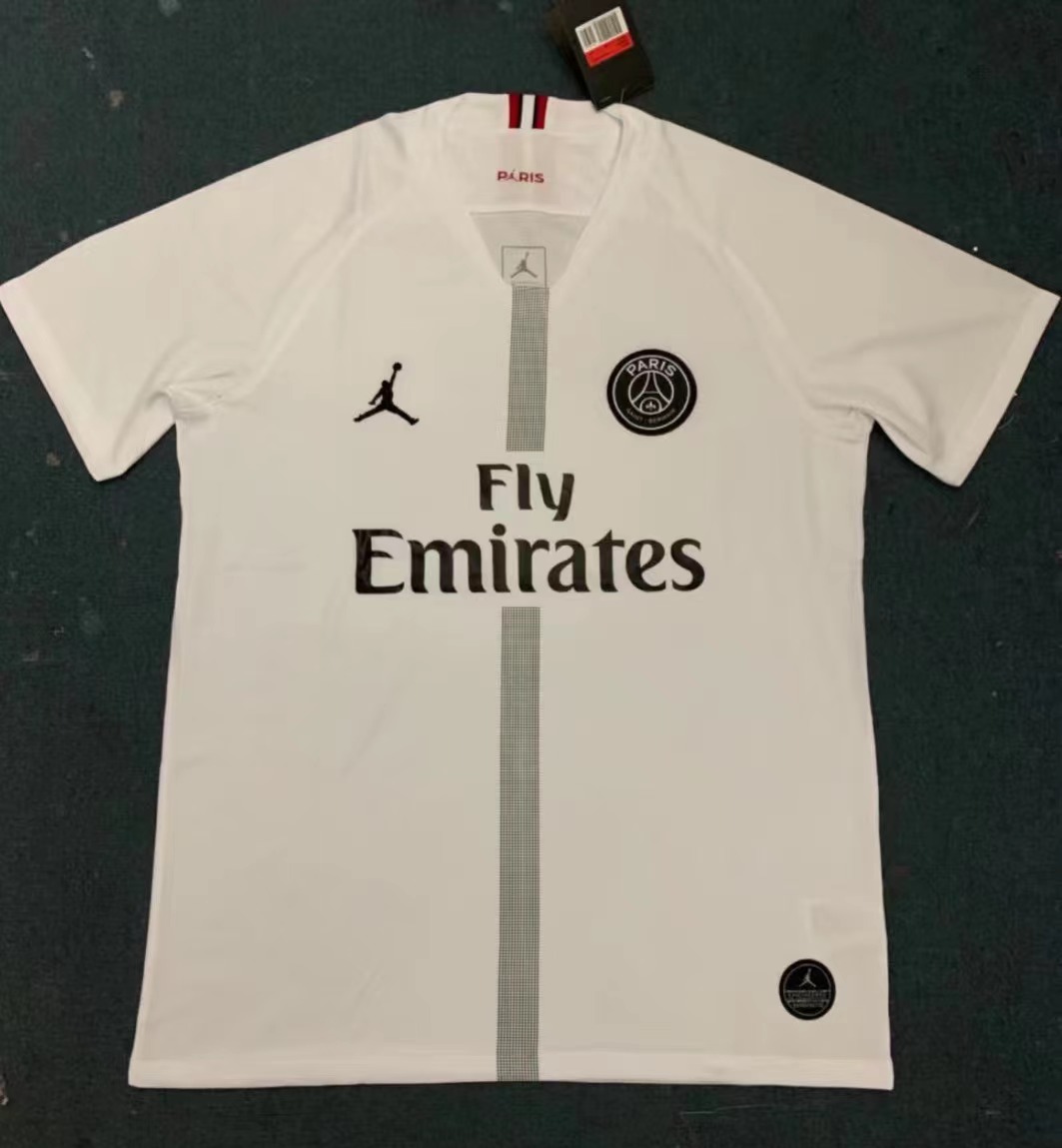 18 Paris Flying Man White S-2XL