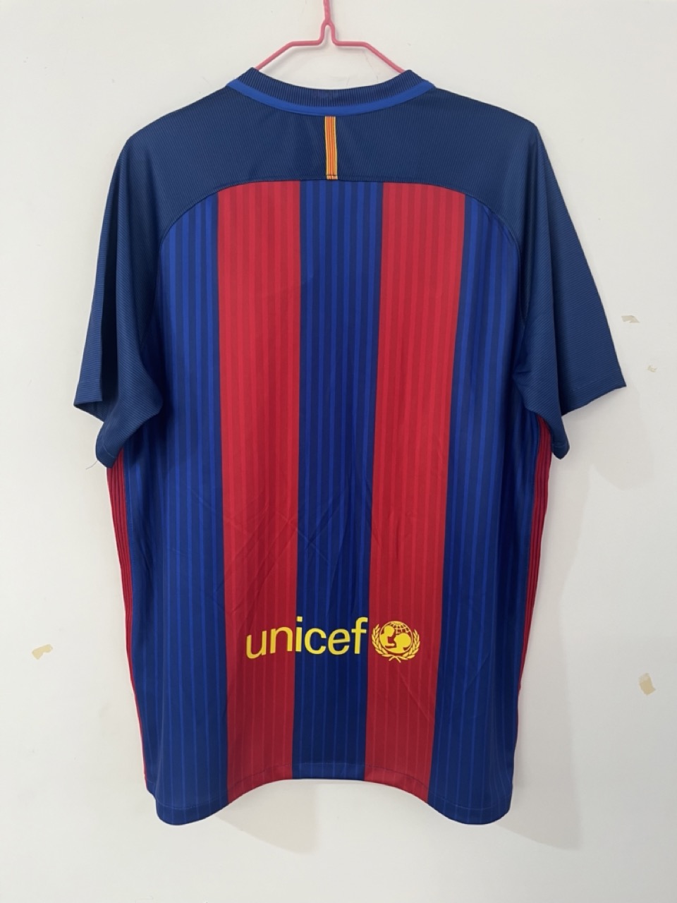 16-17 Bassey Main S-2XL