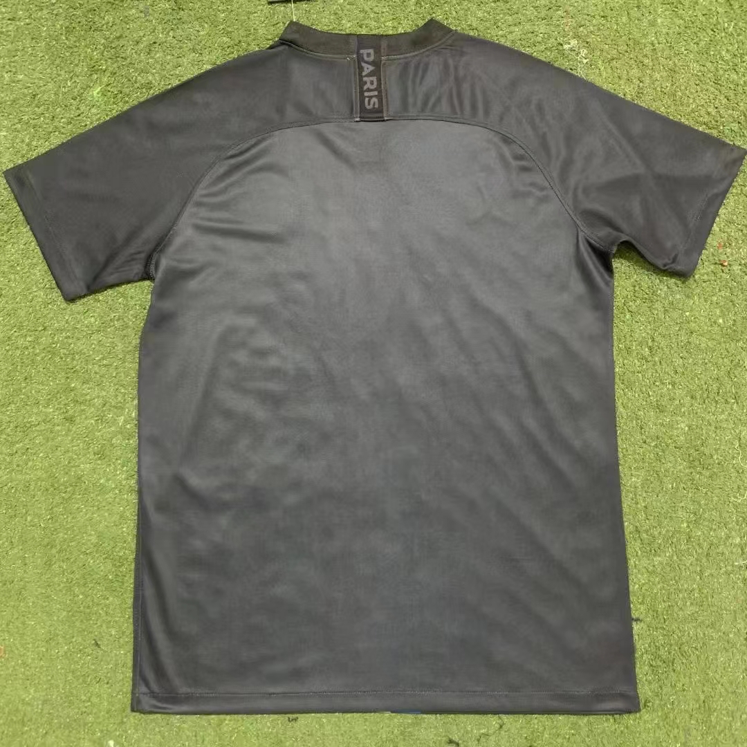 19-20 Three guests in Paris