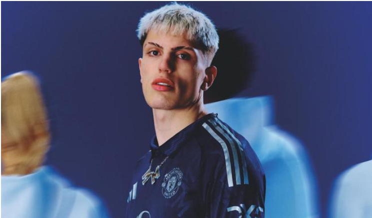 Manchester United have unveiled the new away kit for the season: indigo main body + four-way M pattern【hongyan】