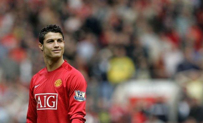 Ronaldo approached Liverpool in 2003 before being persuaded by Sir Alex Ferguson[weirushui]