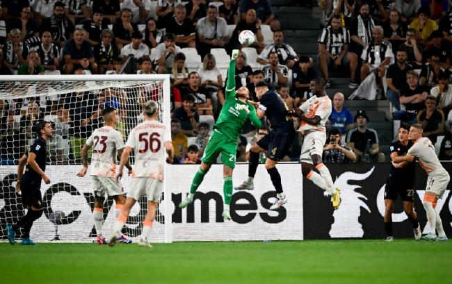 Serie A - Vlahovic saved Juventus from a draw at Roma to end their winning streak[weirushui]