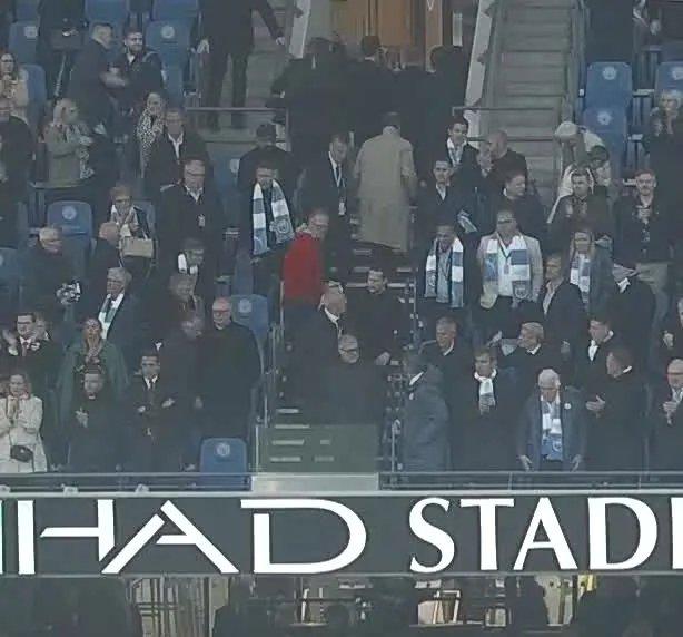 Arsenal CEO leaves without shaking hands with Manchester City executives after Stones' goal[weirushui]