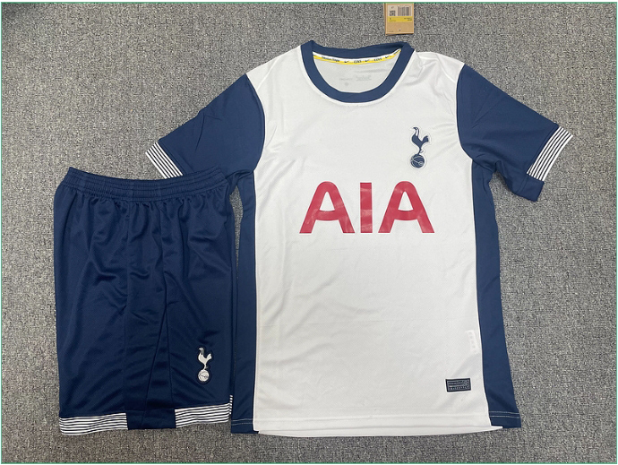 The new 2425 Spurs home and away short-sleeved half-pull training kit for players