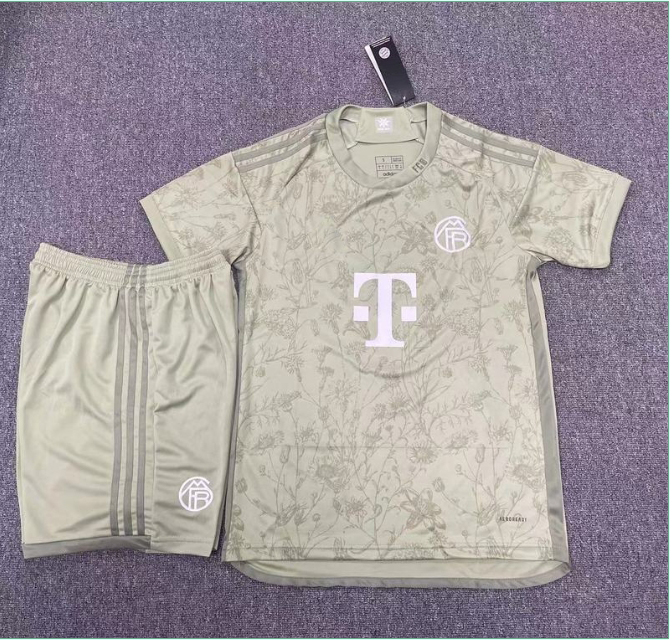2425 Bayern Oktoberfest home and away short-sleeved half-pull training kit player kit