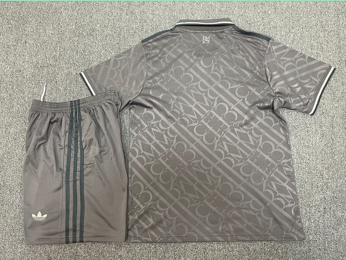 Real Madrid second away shirt 24-25 short-sleeved No. 9 Mbappe football shirt Bellingham Player's edition suit