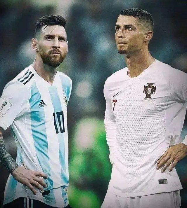 The current highest scoring player in football, Cristiano Ronaldo first with 907 goals and Lionel Messi second[SUCHUNFEI]