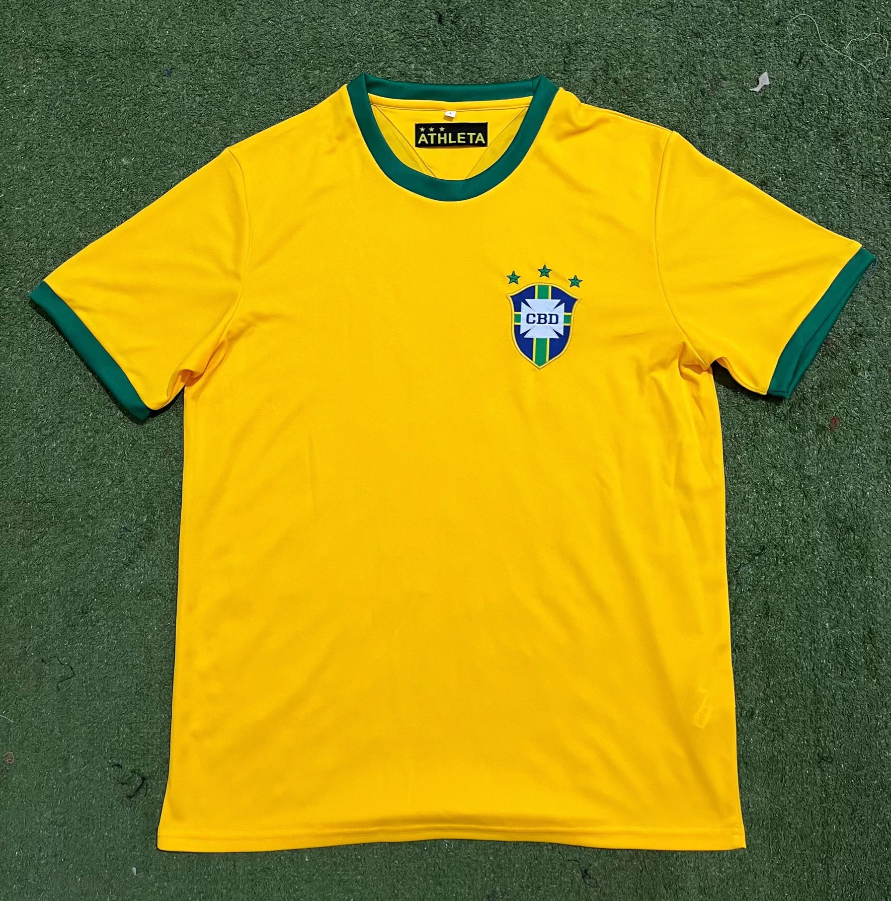 Brazil classic retro Brazil 70 jersey No. 10 Pele short-sleeved football clothes Xiao Luo engraved ancient style