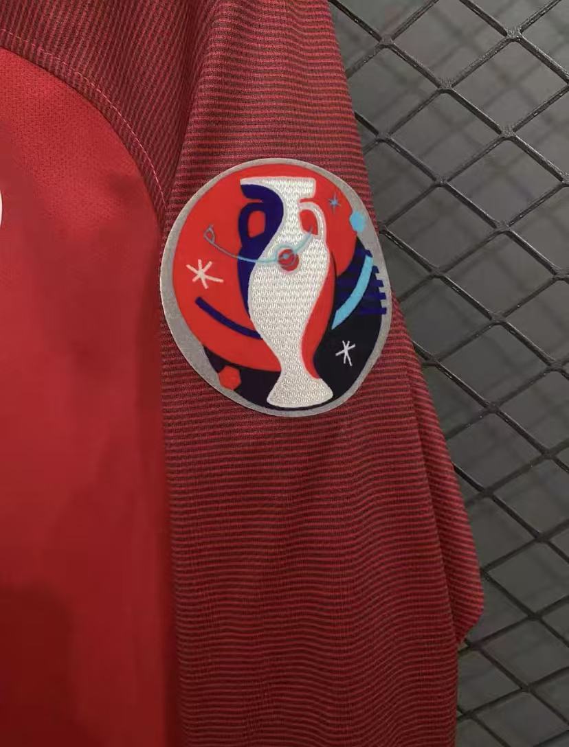 2016 European Cup Portugal home retro fan version long-sleeved jersey No. 7 C Ronaldo football uniform