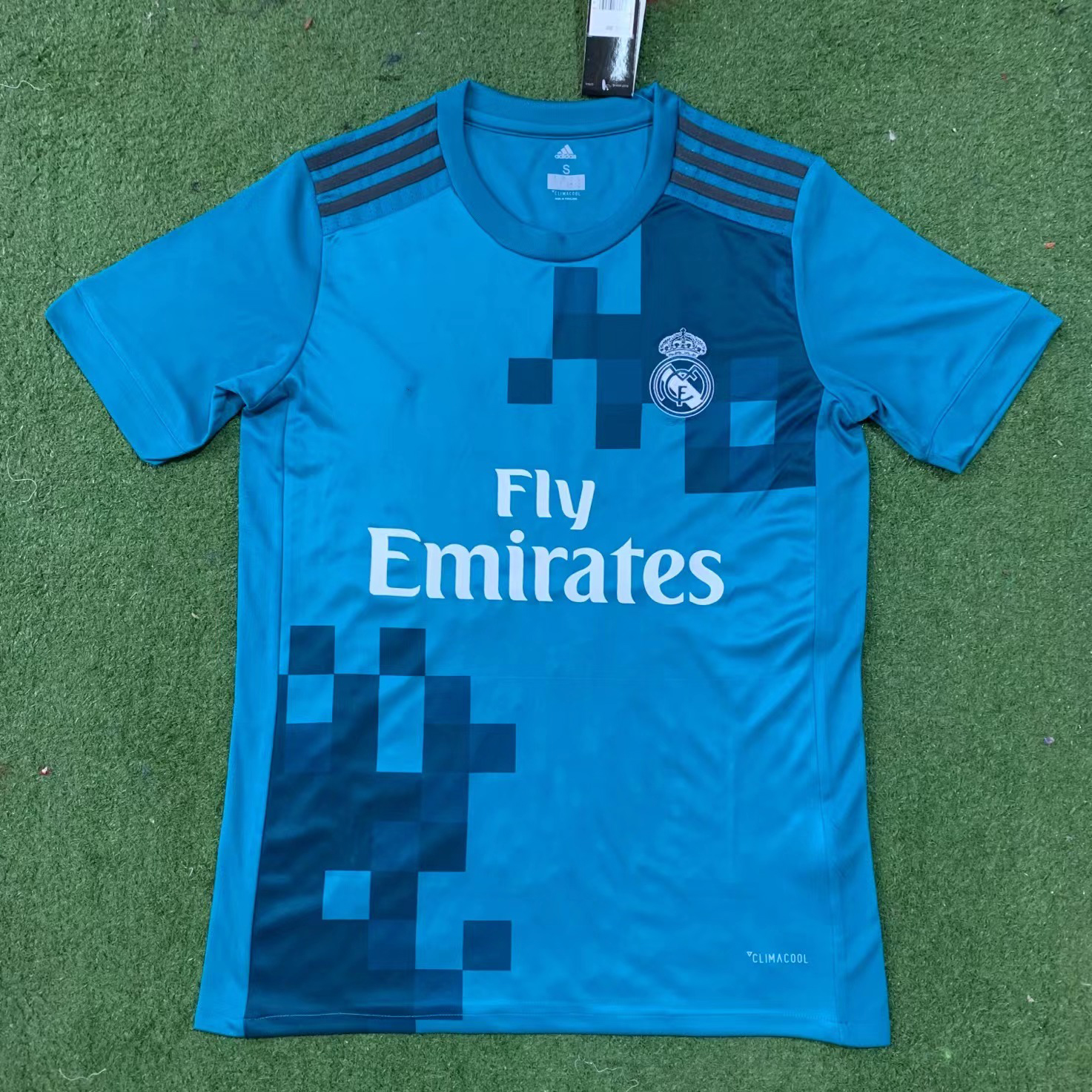 17-18 Real Madrid two away long sleeves/short sleeves + shorts