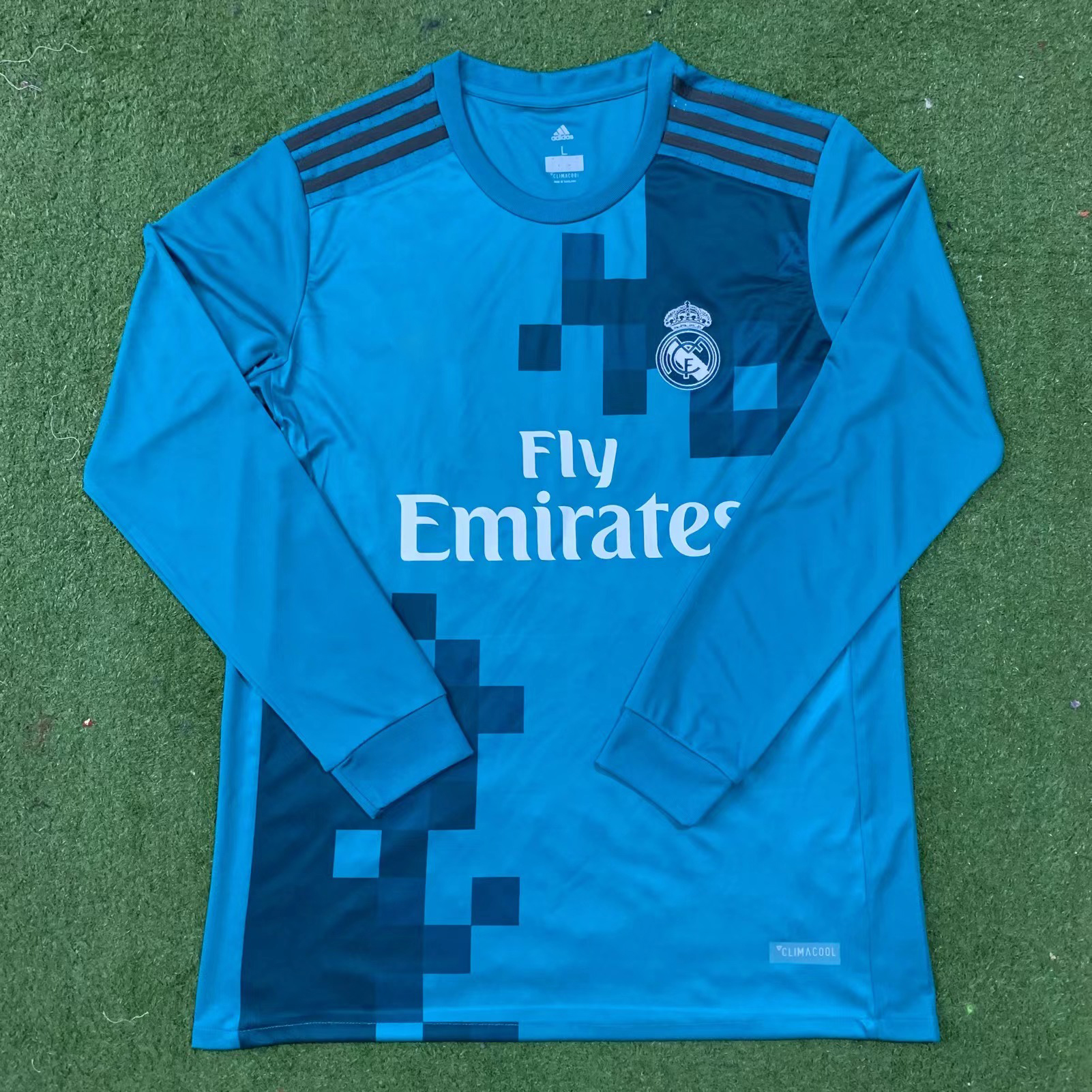 17-18 Real Madrid two away long sleeves/short sleeves + shorts